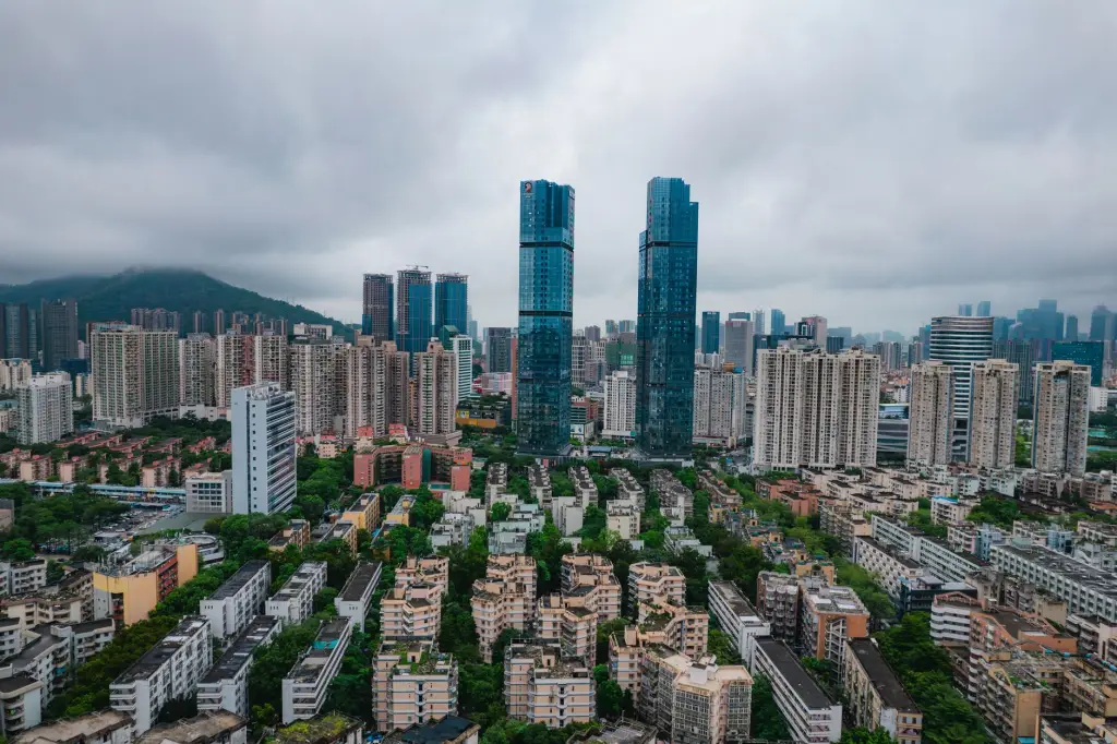 2025年工业软件MES与WMS系统集成趋势及企业部署策略